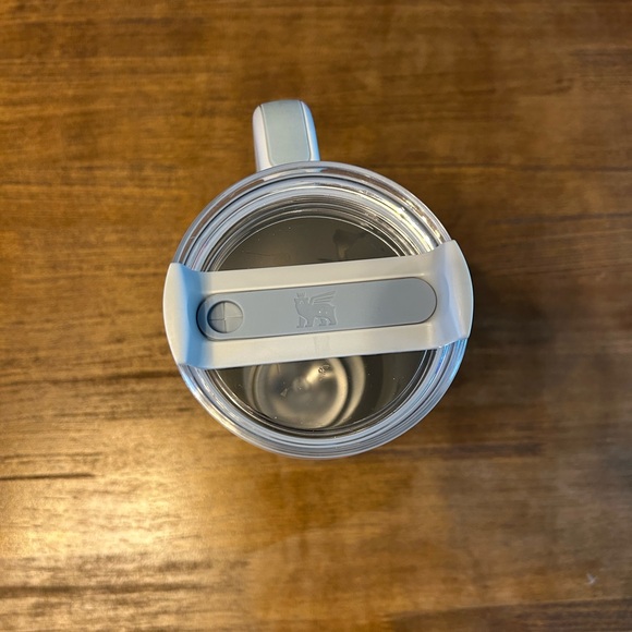 Stanley The Quencher H2.0 Tumbler Fog Silver Trim 40oz - Picture 6 of 6